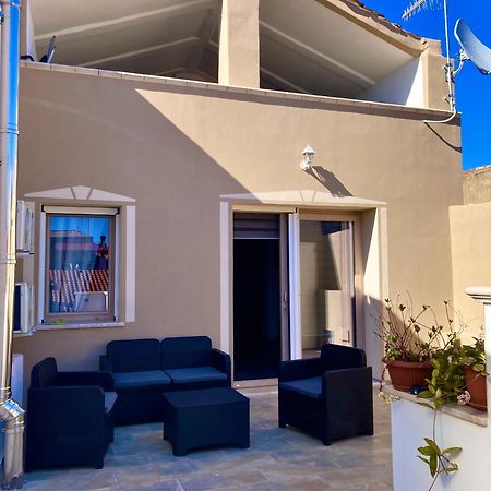 Wellhouse Apartment Sant'Antioco Bagian luar foto